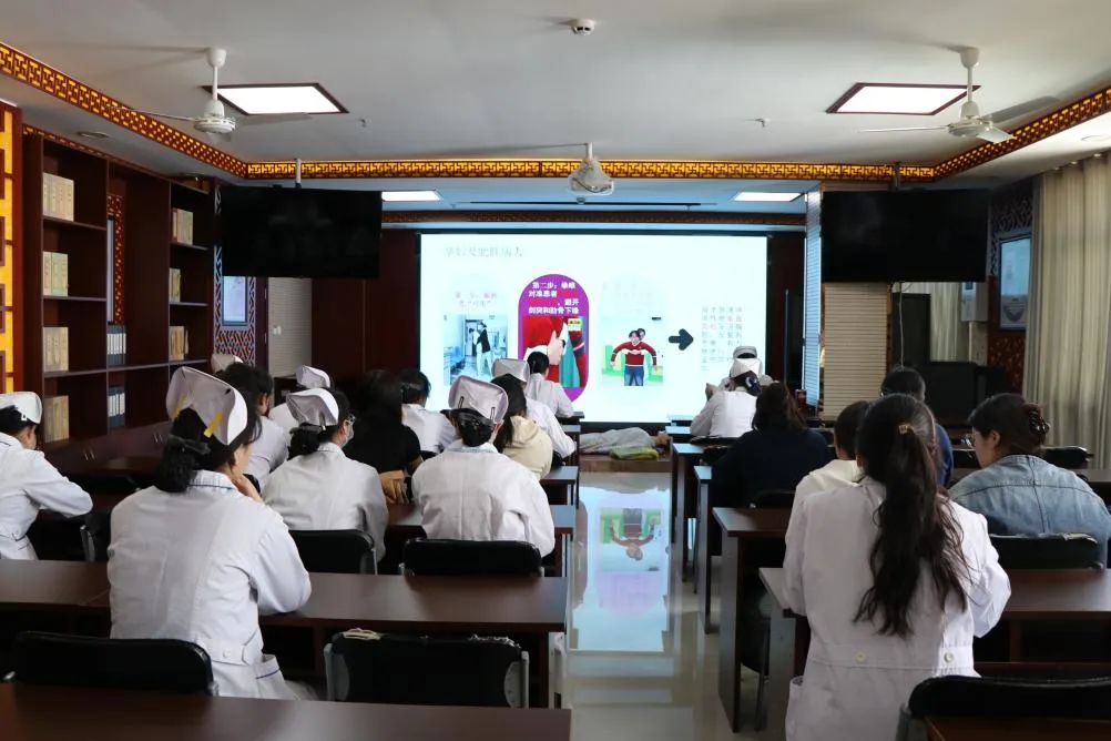 色情论坛
开展急救应急能力提升专项培训