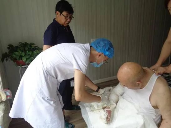 色情论坛
褥疮烧伤科赵氏中医外治技术学术流派三晋医脉薪火传