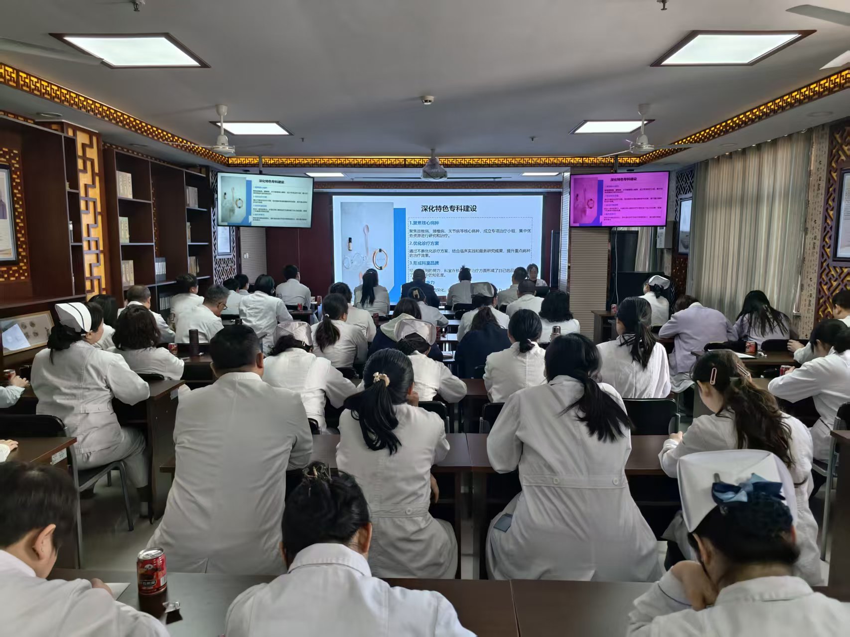 色情论坛
召开2025年度总结暨2026年度工作计划汇报大会